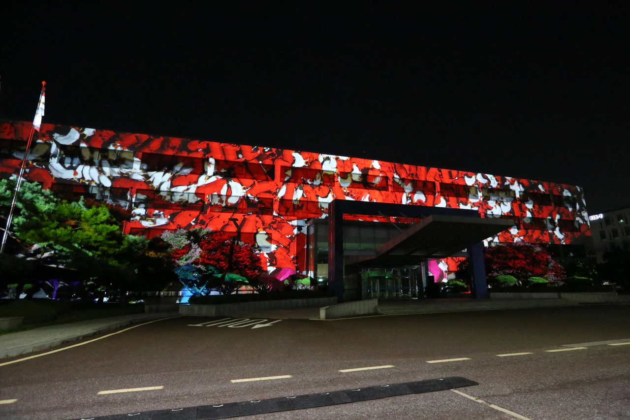 Biosphere: JENGA (2024) by Minhyeok Seo, Junyeong Im — Site-specific Projection mapping 4 '30" projection, Two Channel Audio; image 7 of 11